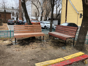 Установка лавочек по адресу Автозаводцев 39😊