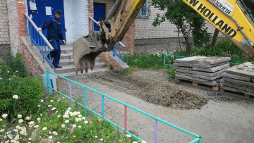 Ремонт выхода из подъезда по адресу МЖК 1, подъезд № 2
