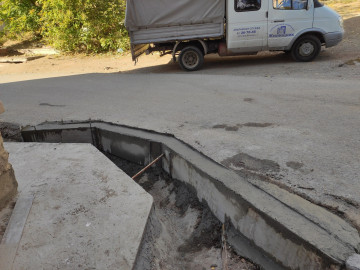 📌Процесс обустройства водоотводной канавы и ремонт крыльца 6-го подъезда по адресу Орловская 32.