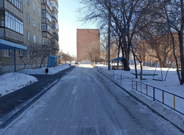 Механизированная уборка придомовой территории от снега